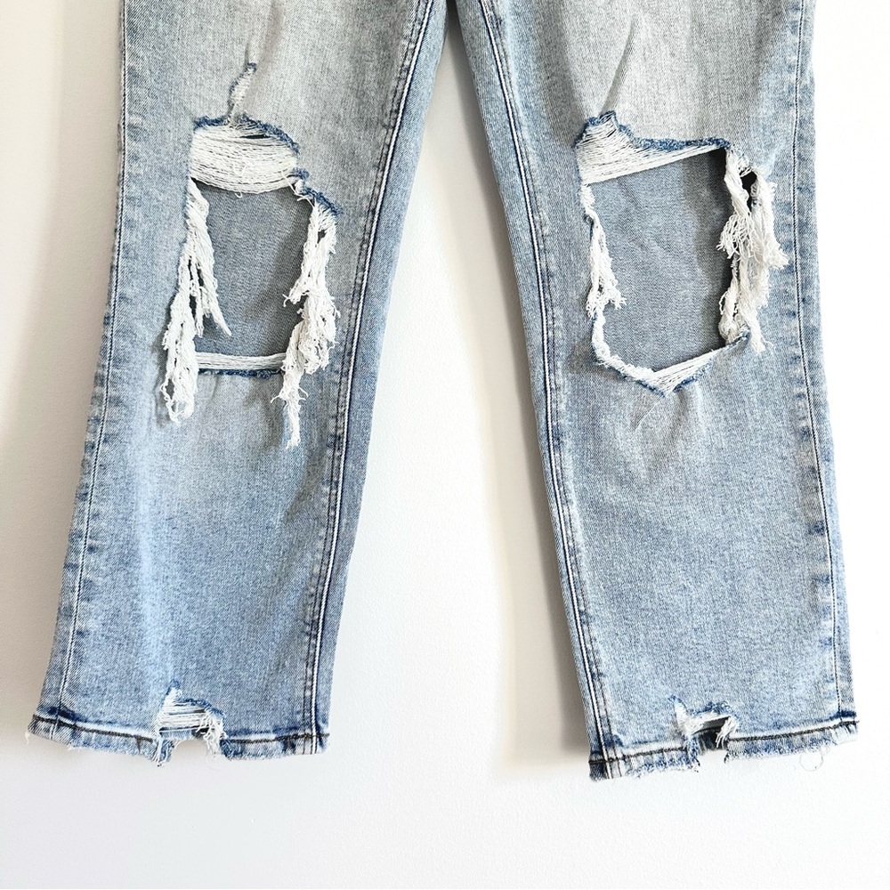 Lovervet Ankle Cropped Straight Leg Light Wash Distressed Jeans Size 31/13 - Picture 3 of 8